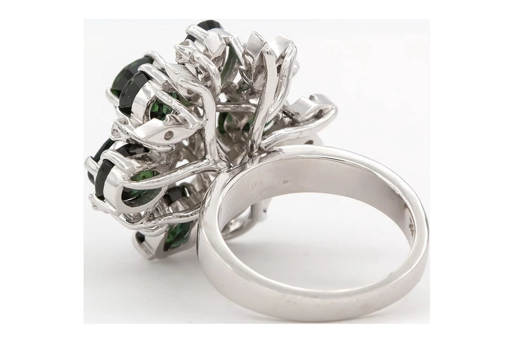 18k White Gold Sapphire Diamond Cluster Ring P674