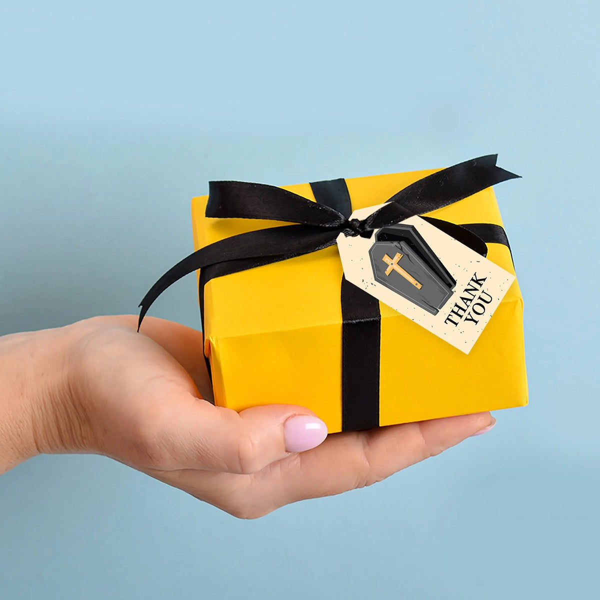 100-Pk Coffin Gift Tags With String 2 x 3.75 inch O720