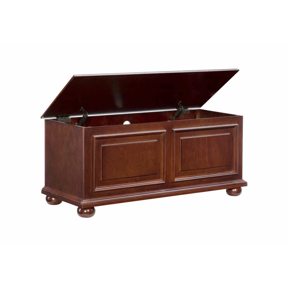 Traditional Cedar Storage Chest, Rich Cherry Finish Q4121
