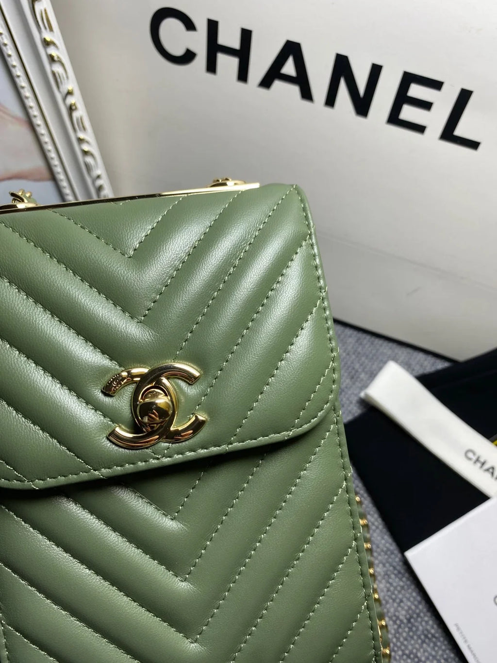 Olive Phone Bag F5549
