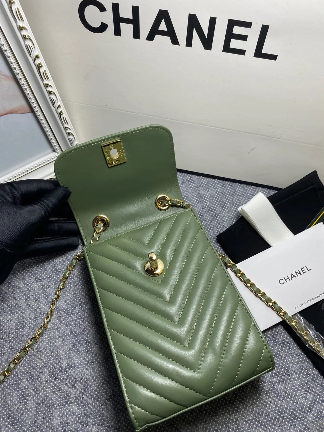 Olive Phone Bag F5549