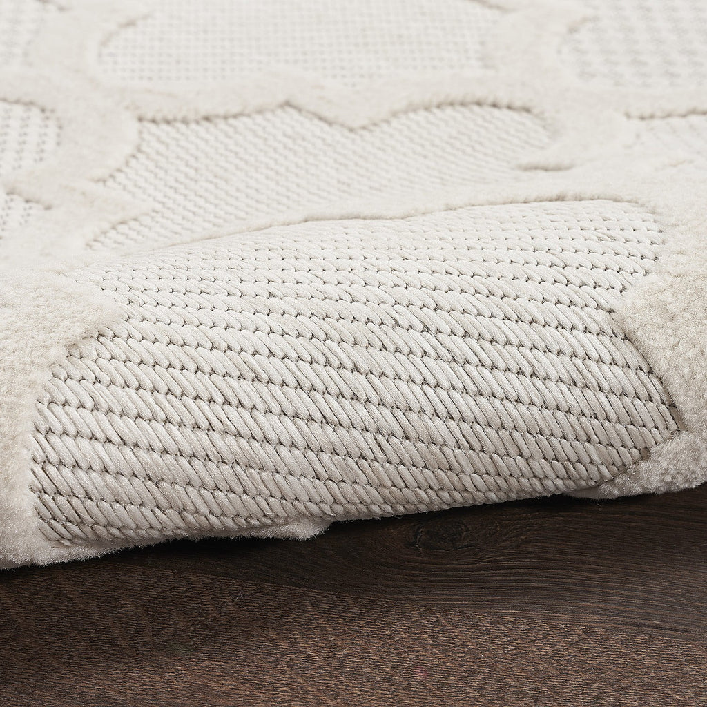 Ivory White 5' x 7' Area Rug G5109