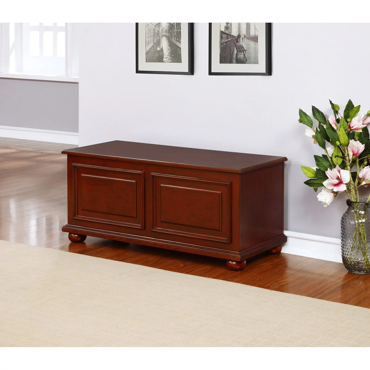 Traditional Cedar Storage Chest, Rich Cherry Finish Q4121