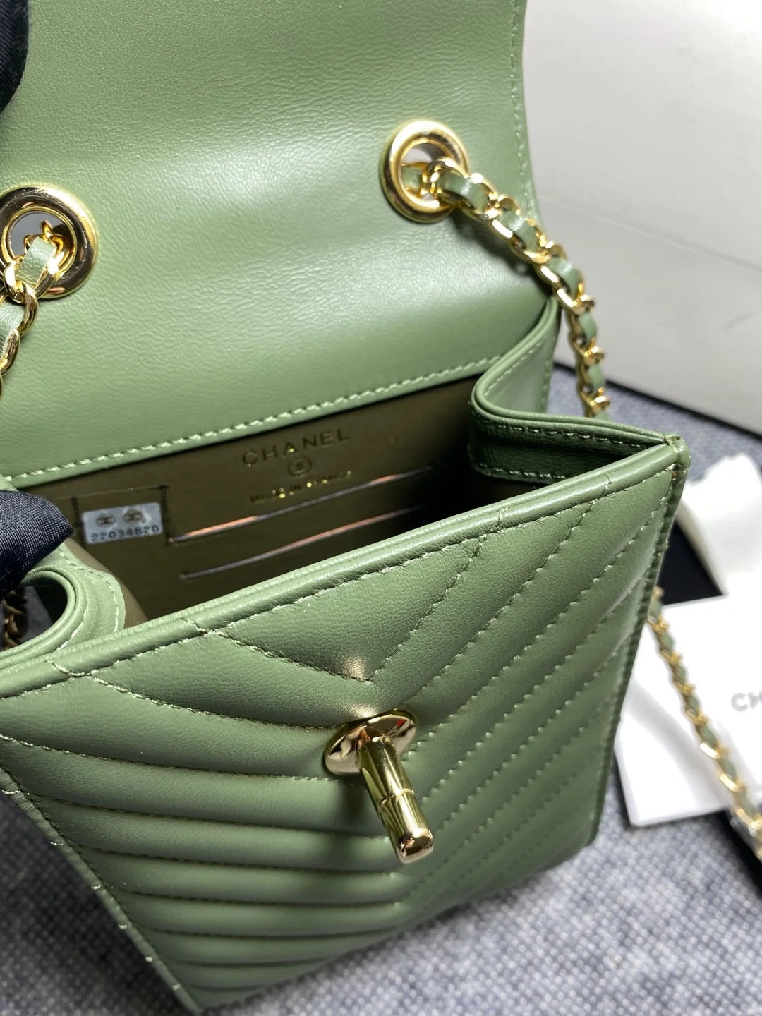 Olive Phone Bag F5549