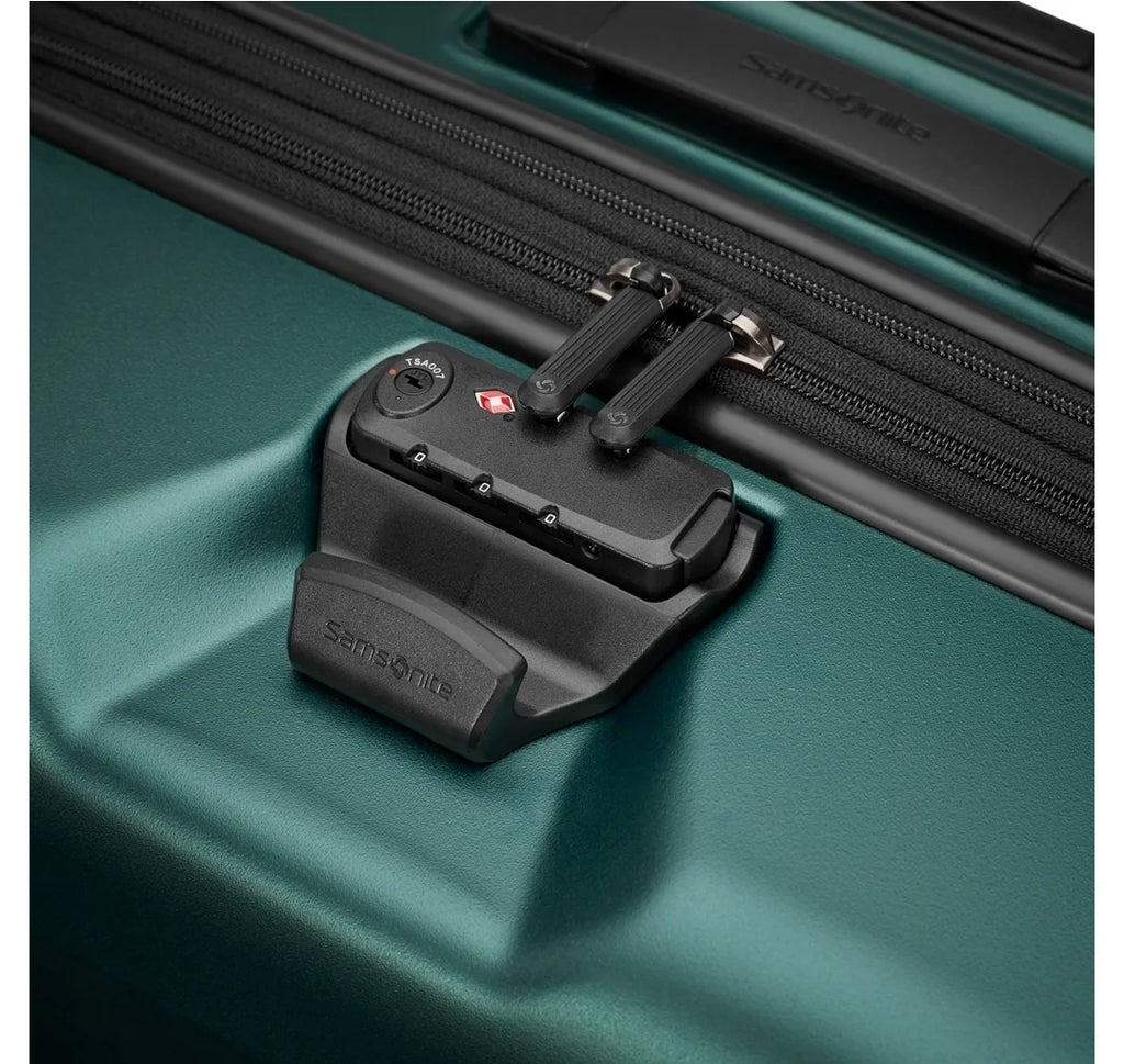 2-Piece Hardside Luggage Set J580