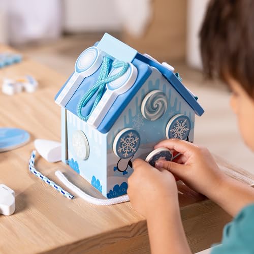 Wooden Gingerbread House Play Set E51320